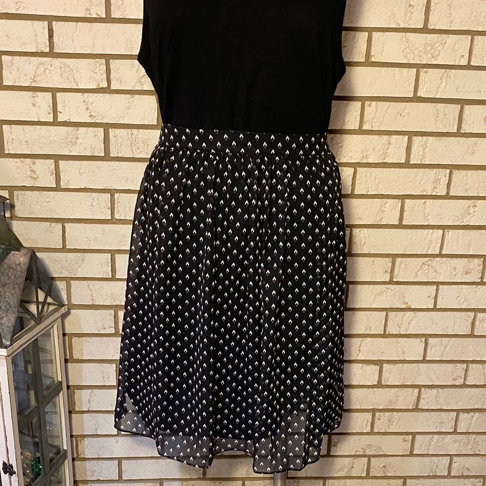 Black and White Patterned Skirt